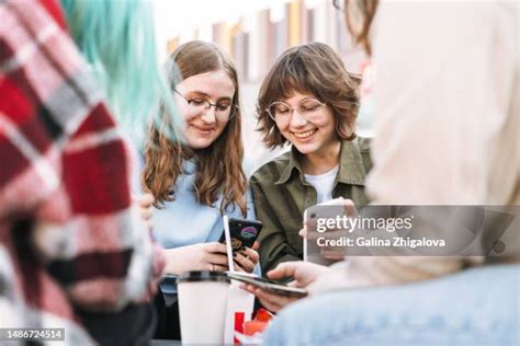 51,661 Candid Teens Stock Photos & High